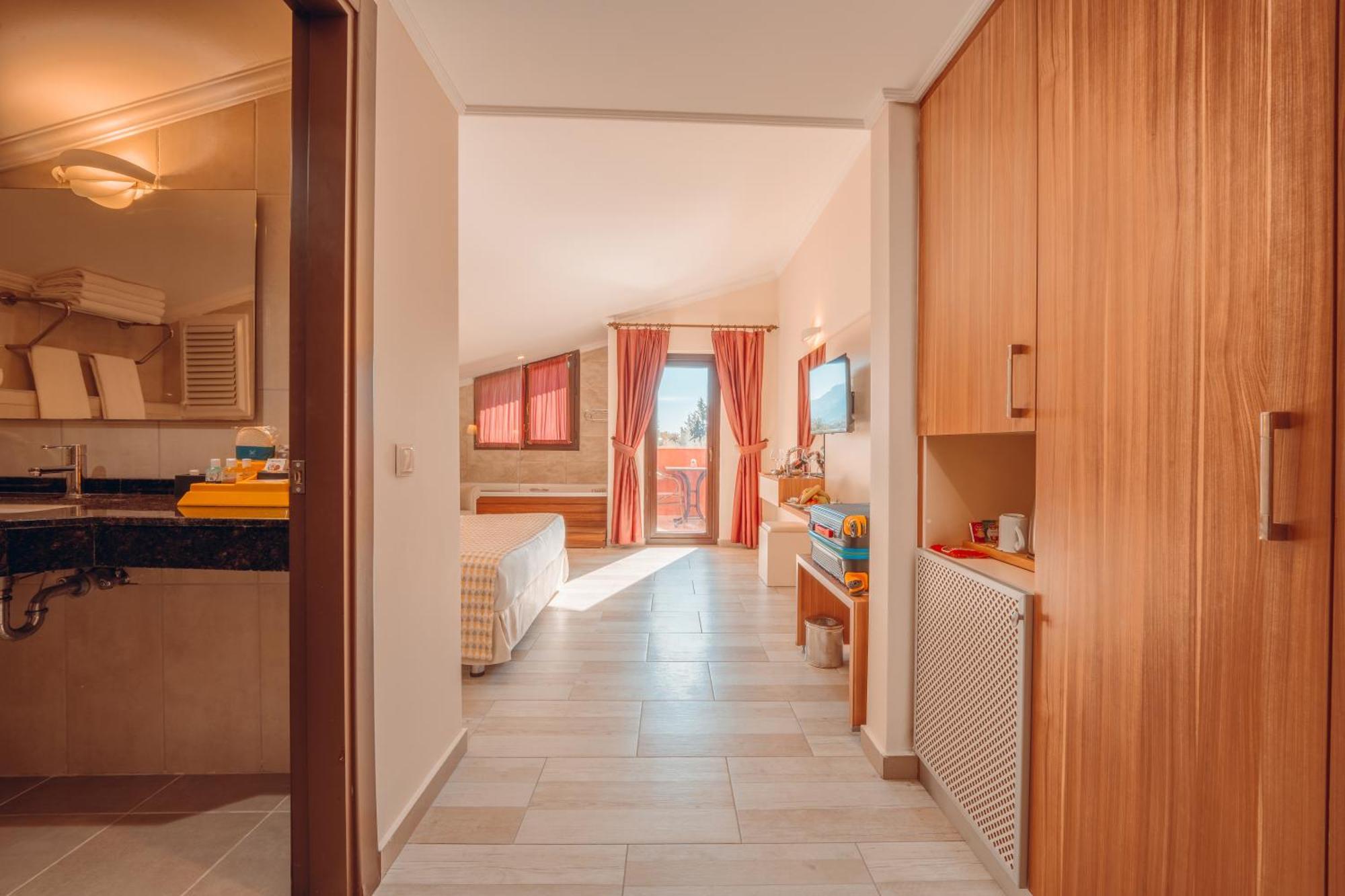 Sundia By Liberty Suncity Oludeniz Exterior foto