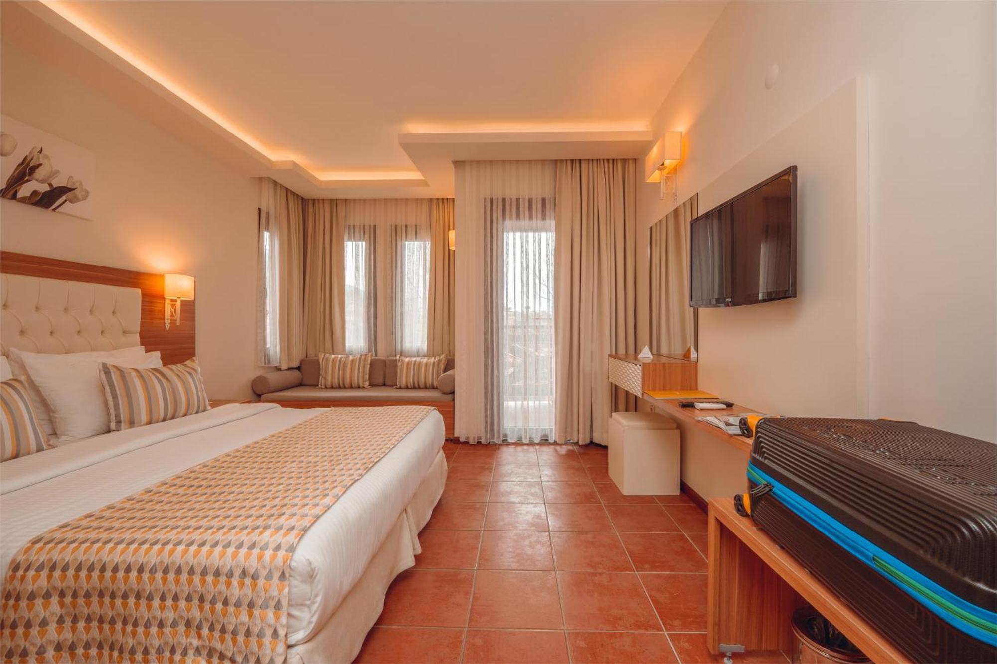 Sundia By Liberty Suncity Oludeniz Exterior foto